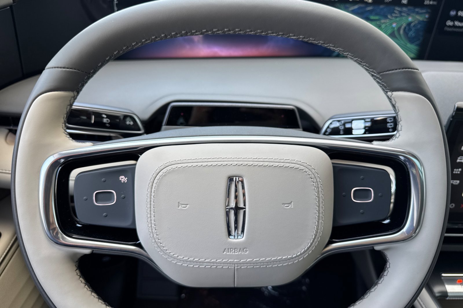 New 2025 Lincoln Nautilus Reserve w/ Jet Appearance Package image 23