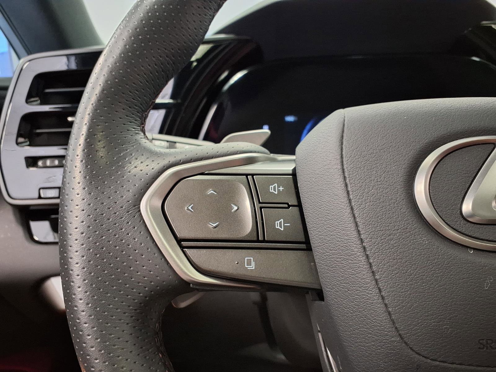 Used 2024 Lexus RX 350 F Sport w/ Convenience Package AWD/4WD image 31