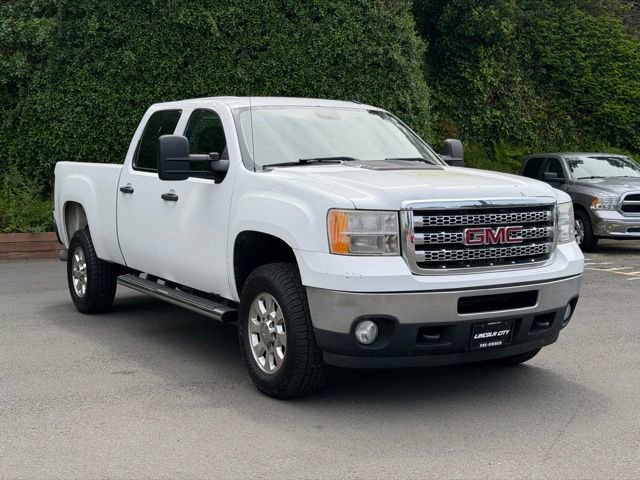 Used 2014 GMC Sierra 2500 SLE w/ SLE Preferred Package AWD/4WD image 3