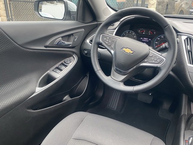 Used 2025 Chevrolet Malibu RS image 29