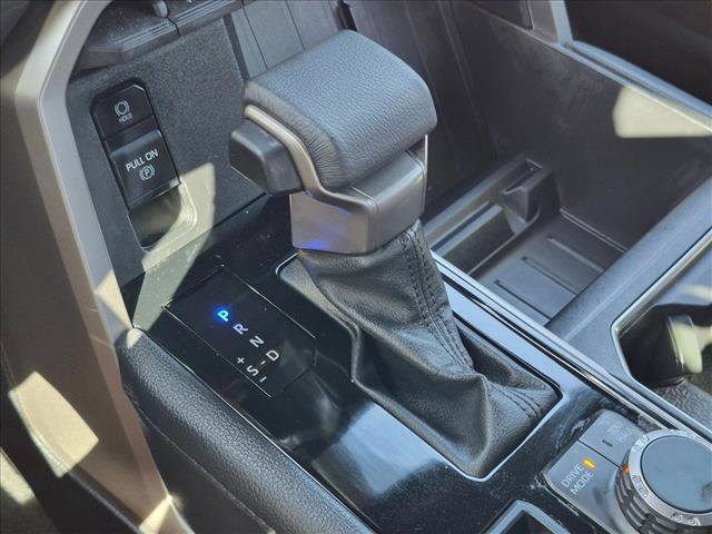 Used 2025 Toyota Tundra Limited AWD/4WD image 18
