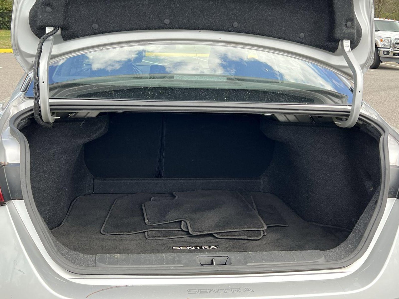 Used 2021 Nissan Sentra SV image 28