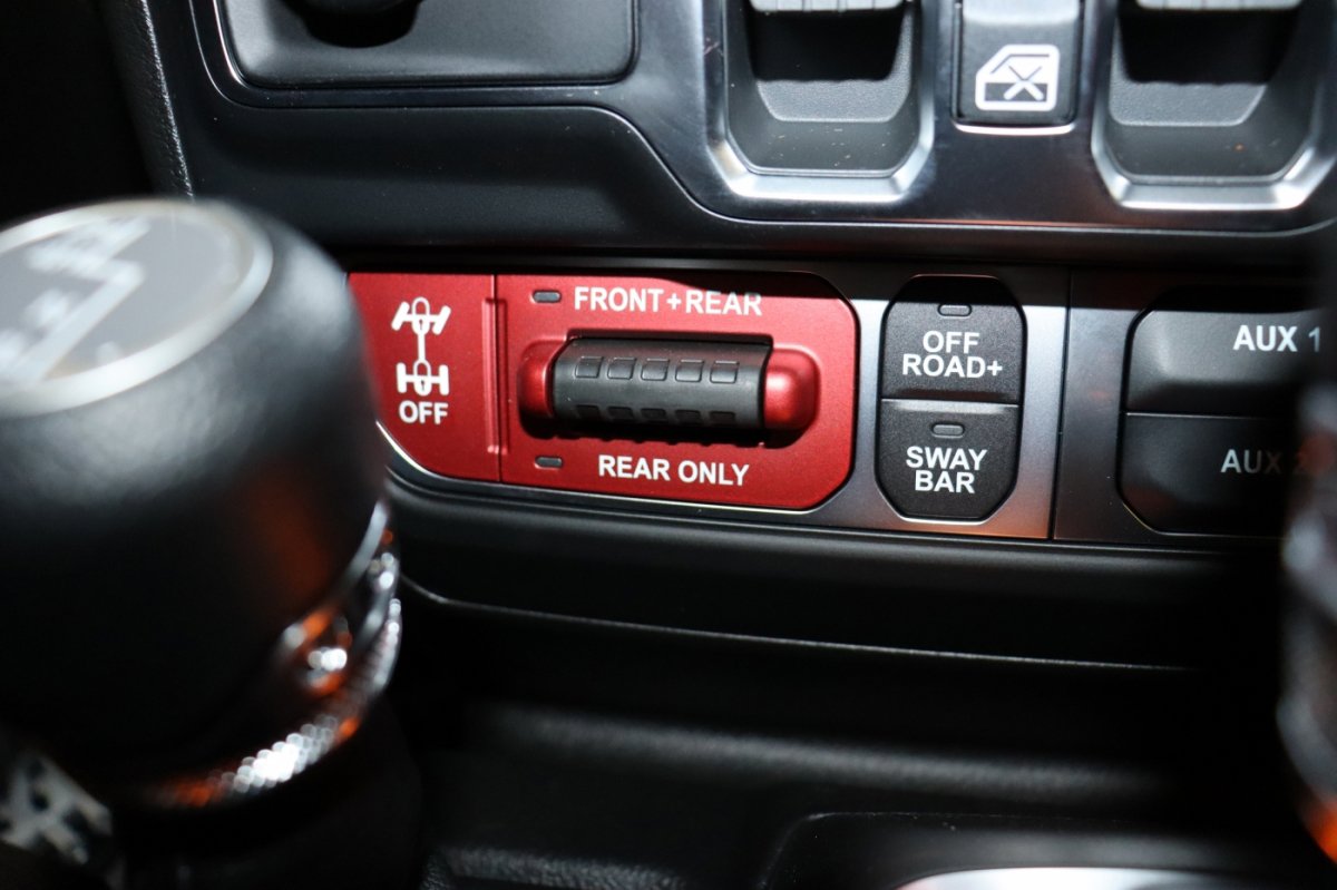 Used 2026 Jeep Wrangler Unlimited Rubicon w/ Xtreme 35 Tire Package image 19