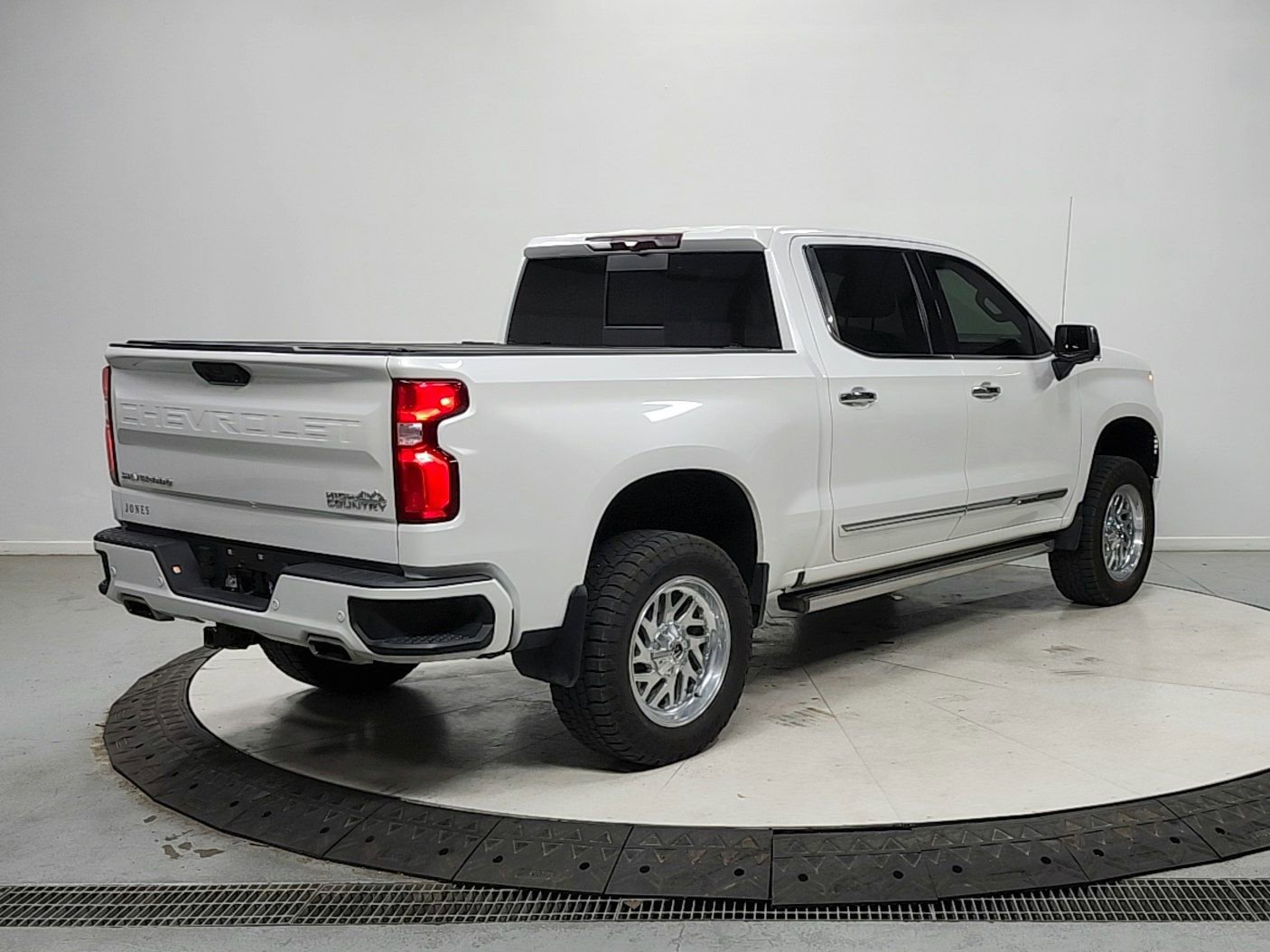 Used 2022 Chevrolet Silverado 1500 High Country w/ Max Trailering Package image 7