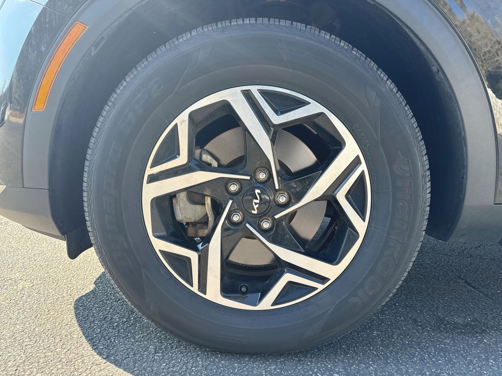 Used 2023 Kia Sportage LX image 7