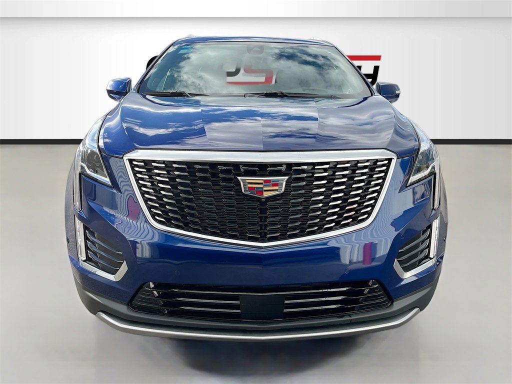 Used 2024 Cadillac XT5 Premium Luxury w/ Technology Package image 2