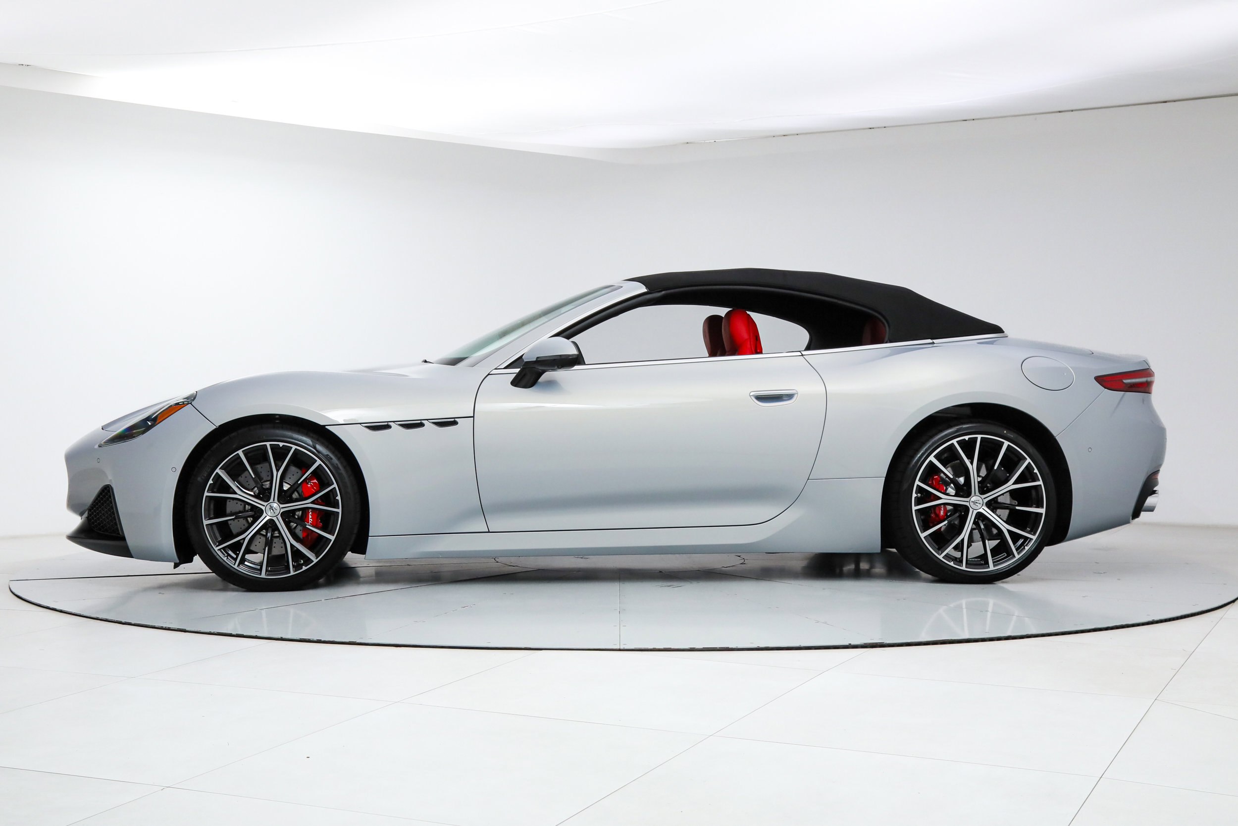 New 2026 Maserati GranCabrio Modena AWD/4WD image 3
