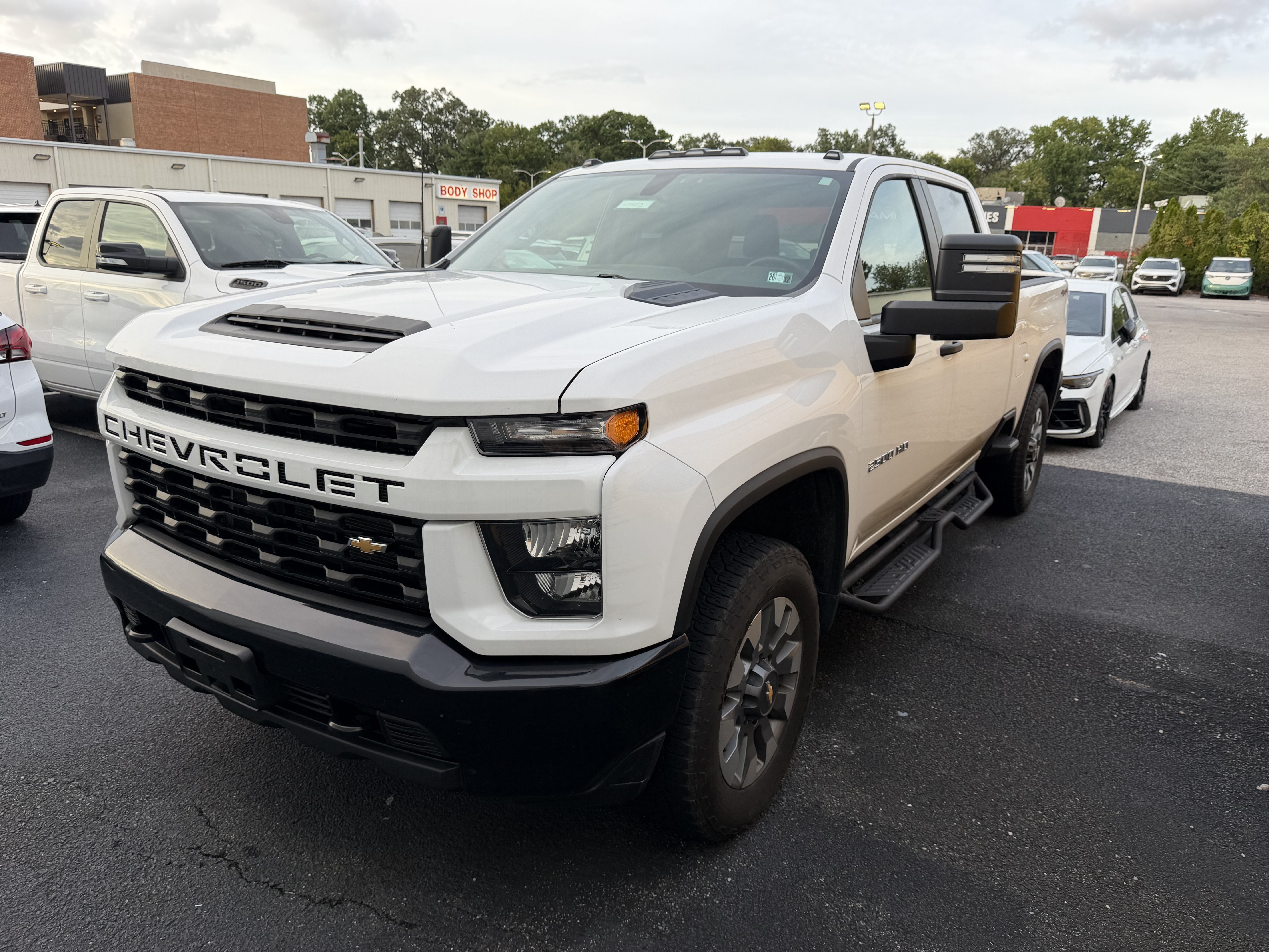 Used 2023 Chevrolet Silverado 2500 Custom w/ Custom Convenience Package AWD/4WD image 5