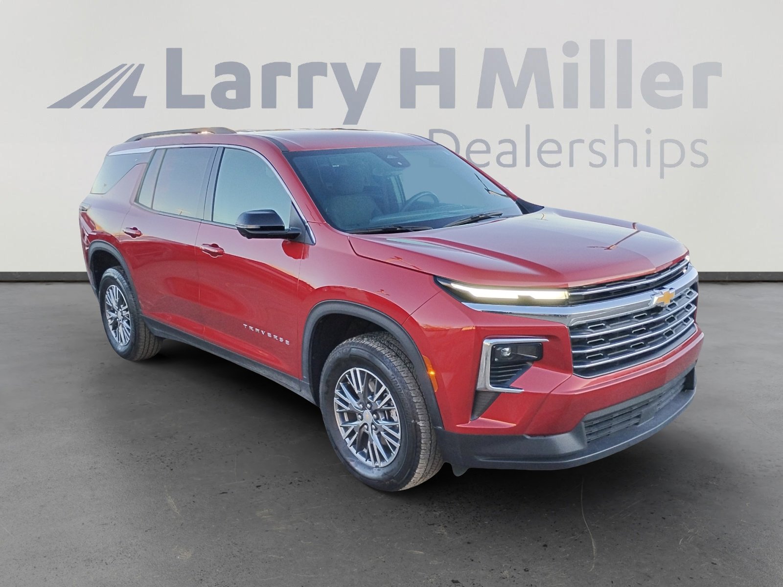 Used 2024 Chevrolet Traverse LT w/ Trailering Package image 7