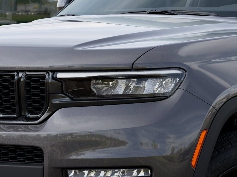 New 2025 Jeep Grand Cherokee L Limited w/ Luxury Tech Group II image 33