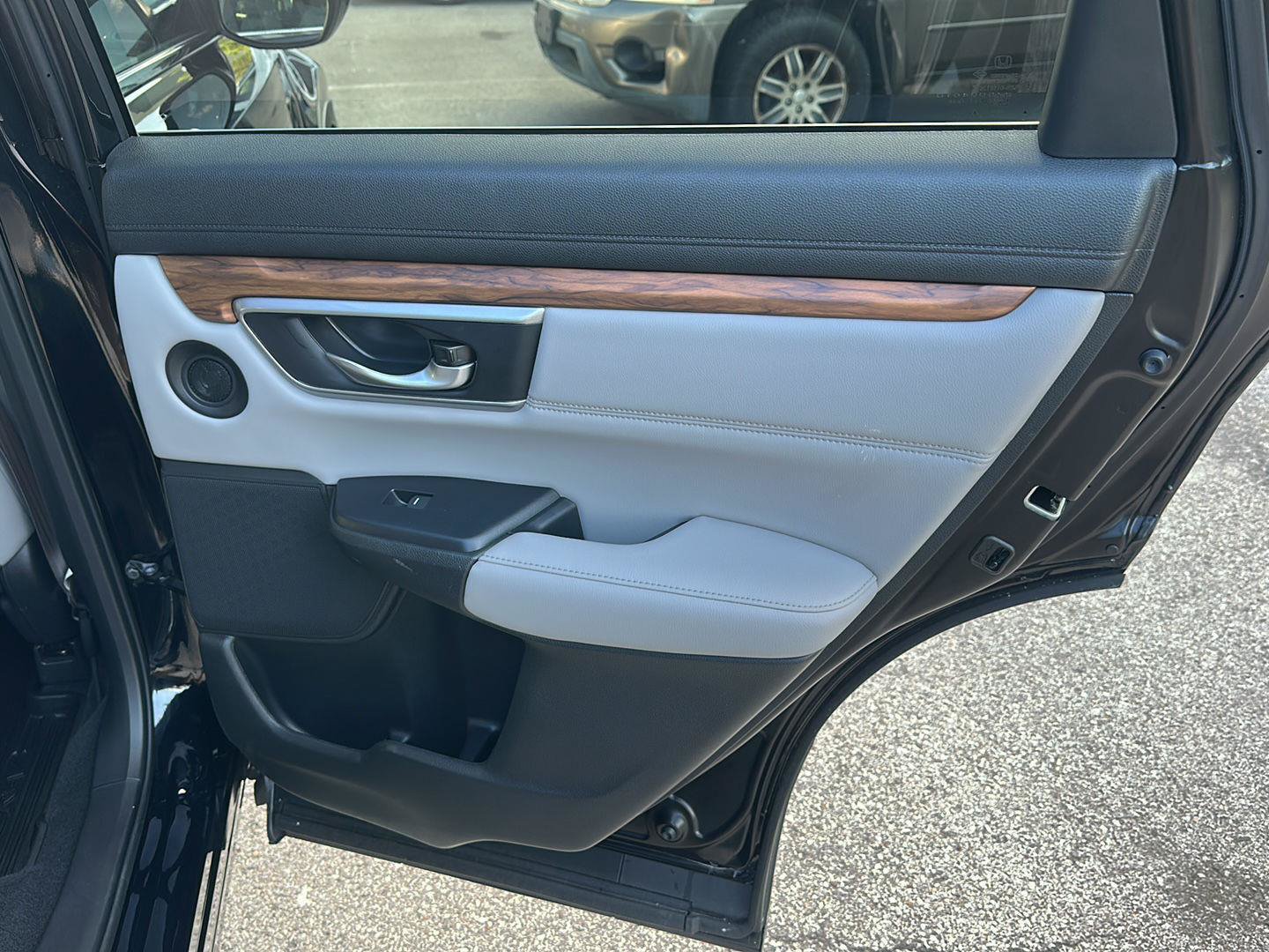 Used 2020 Honda CR-V EX-L image 32