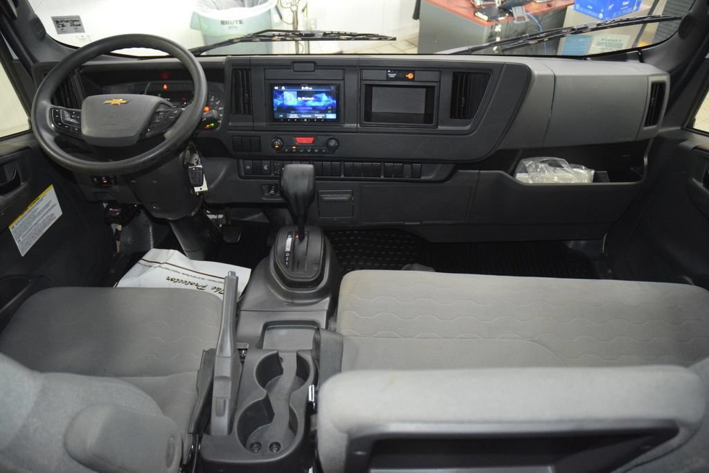 Used 2025 Chevrolet Low Cab Forward 5500XD RWD image 19