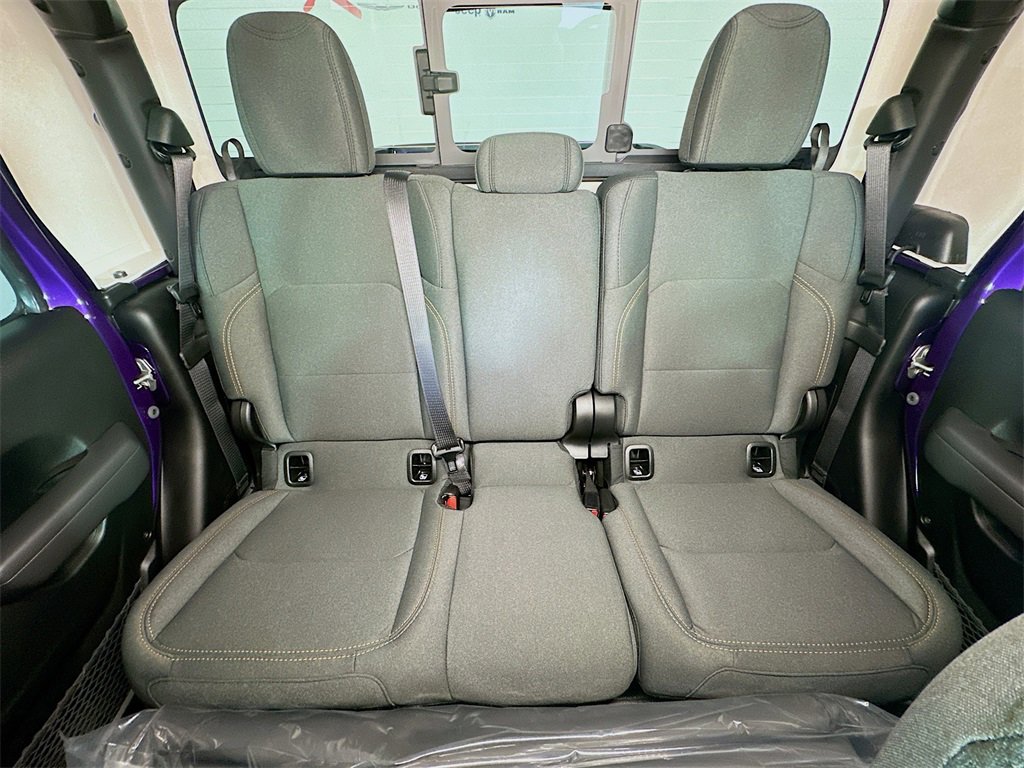 New 2026 Jeep Gladiator Sport image 10