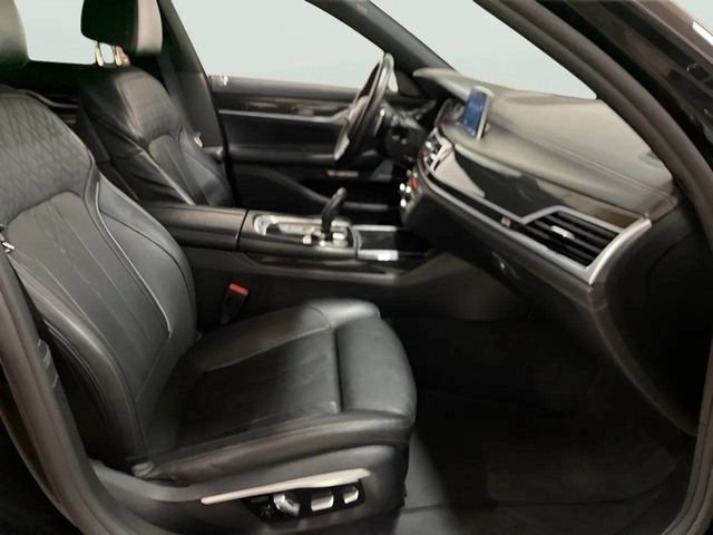 Used 2017 BMW 740i RWD image 27
