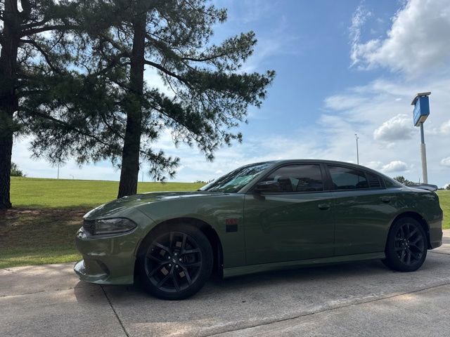 Used 2020 Dodge Charger R/T w/ Plus Group RWD image 13