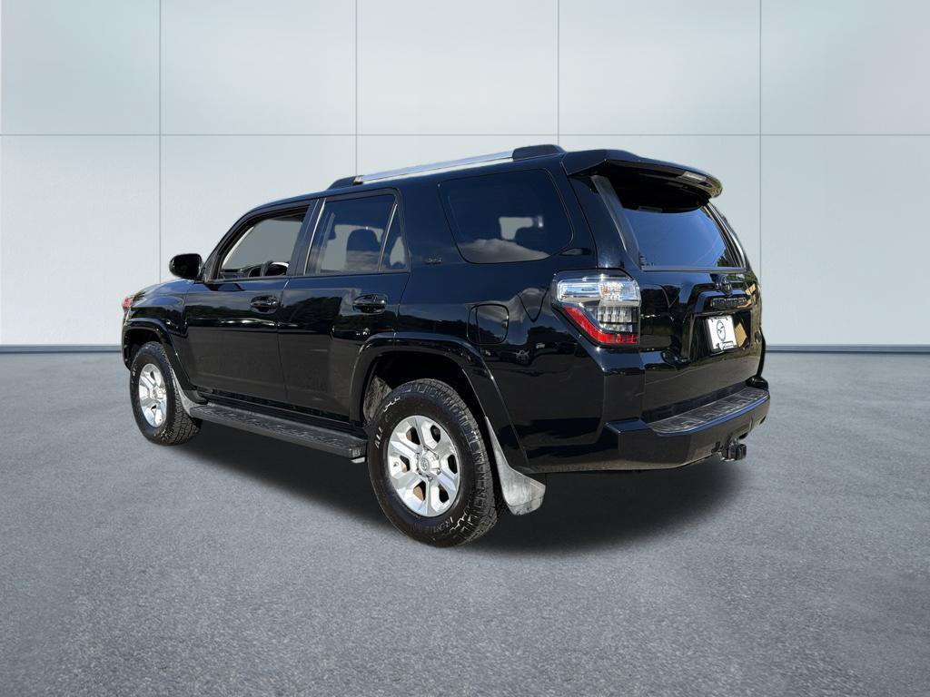 Used 2020 Toyota 4Runner SR5 AWD/4WD image 7