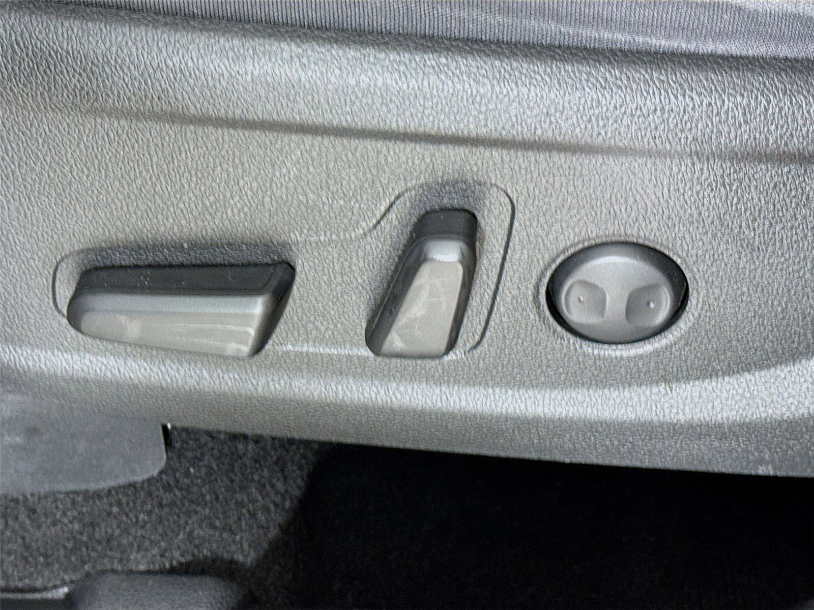 Used 2023 Hyundai Santa Fe SEL image 19