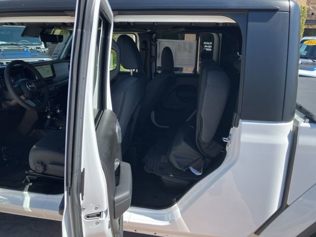 Used 2024 Jeep Gladiator Sport image 13