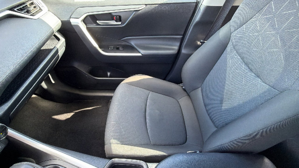 Certified 2025 Toyota RAV4 XLE AWD/4WD image 12