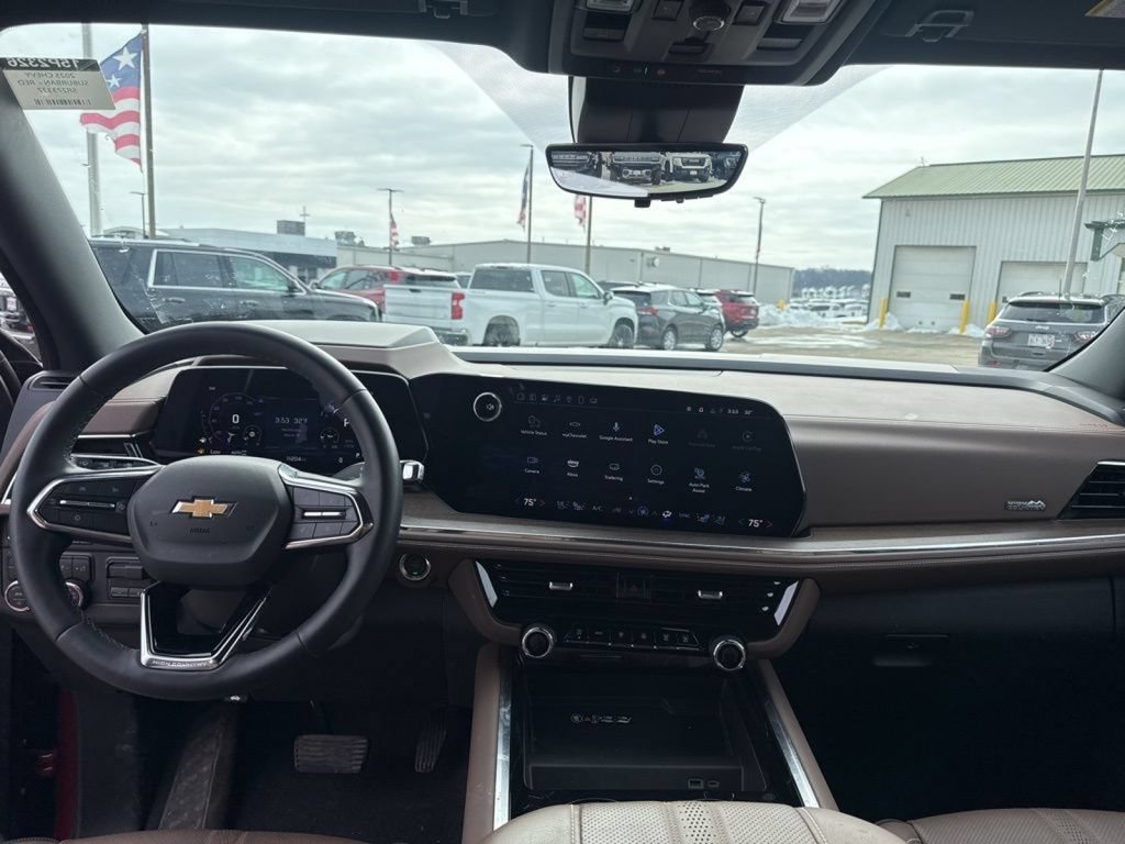 Used 2025 Chevrolet Suburban High Country AWD/4WD image 38