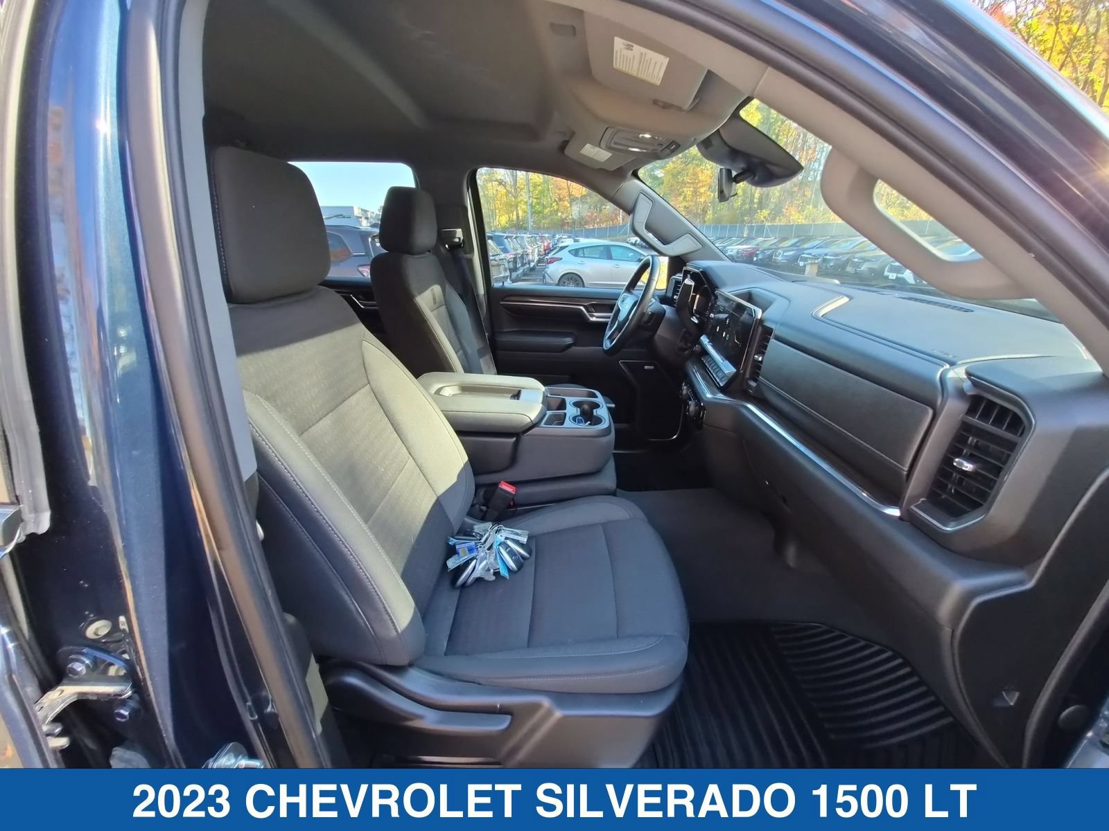 Used 2023 Chevrolet Silverado 1500 LT AWD/4WD image 35