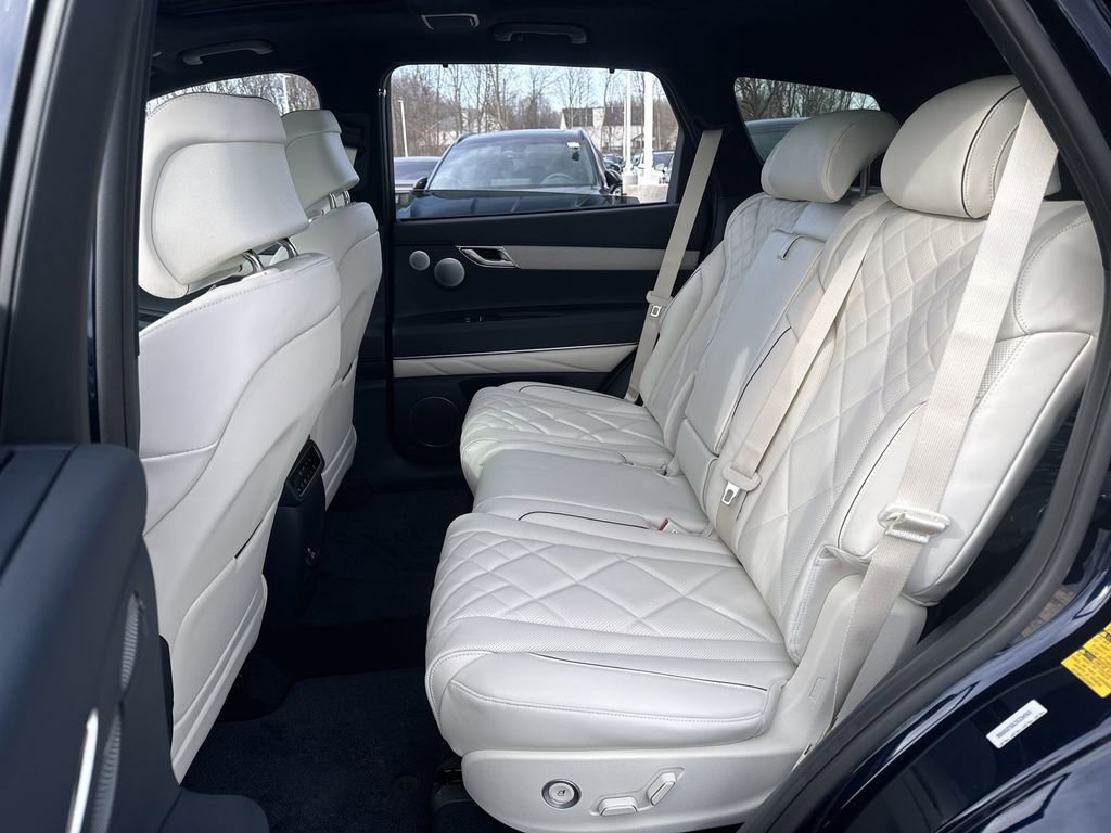 New 2025 Genesis GV80 3.5T Prestige image 23