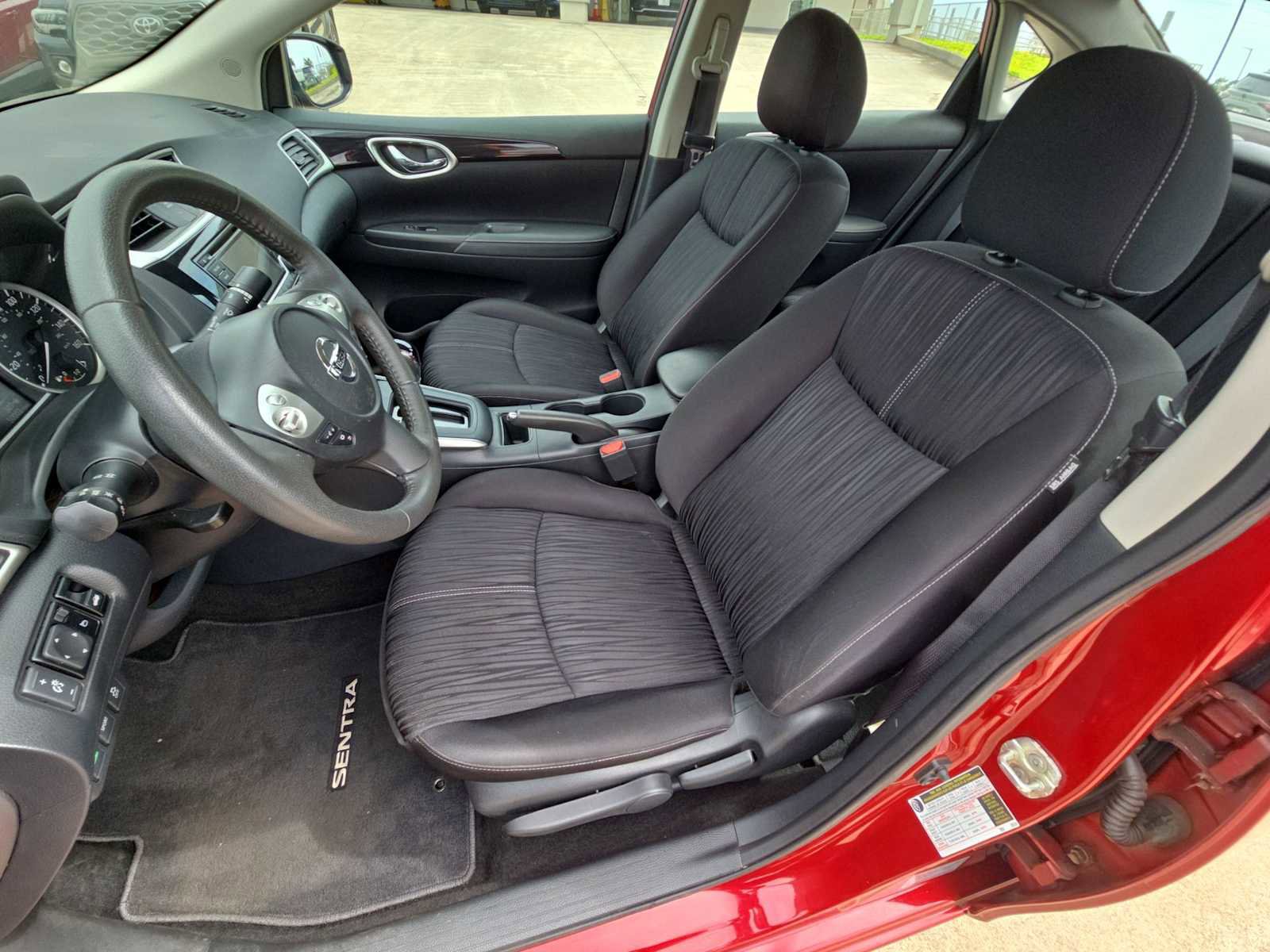 Used 2017 Nissan Sentra SV image 14