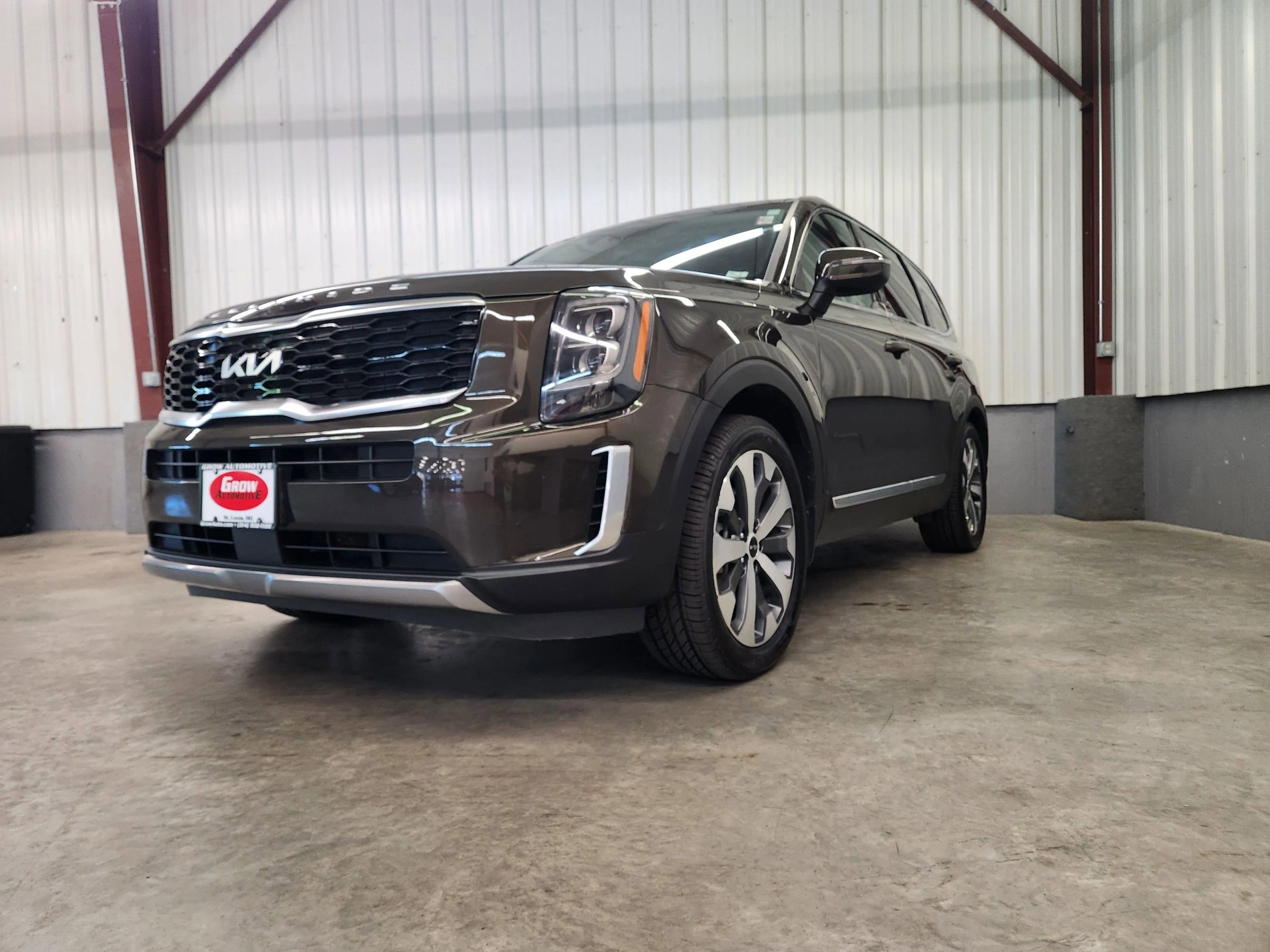 Used 2022 Kia Telluride EX w/ EX Premium Package image 5