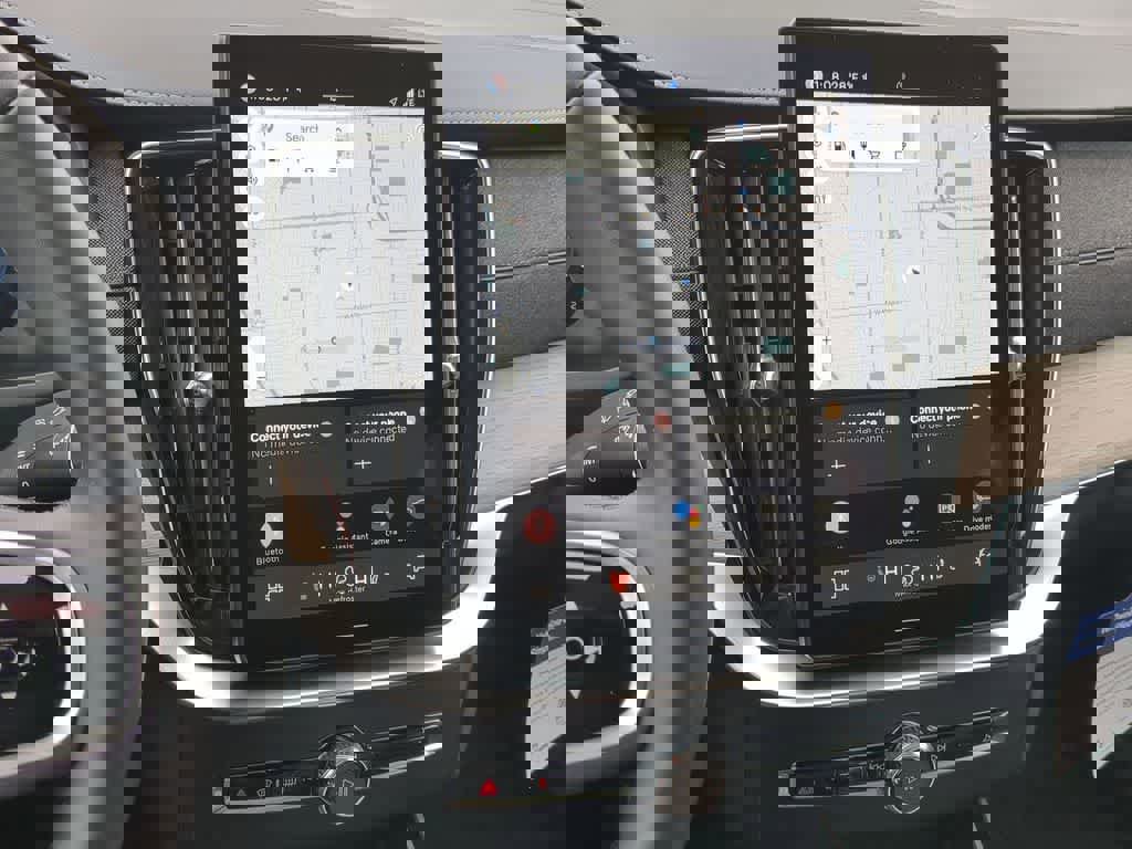 New 2025 Volvo XC90 B5 Plus w/ Protection Package Premier image 28