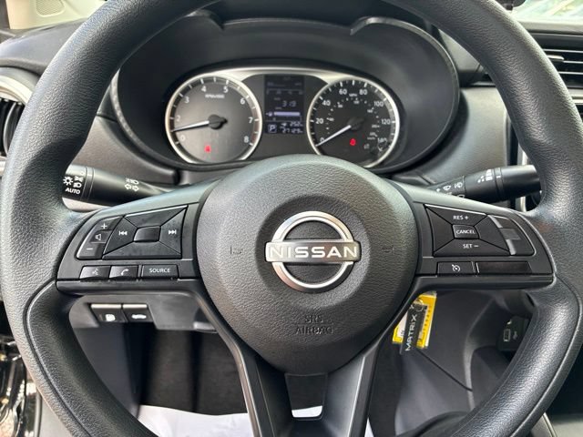 Used 2023 Nissan Versa S w/ Trunk Package FWD image 17