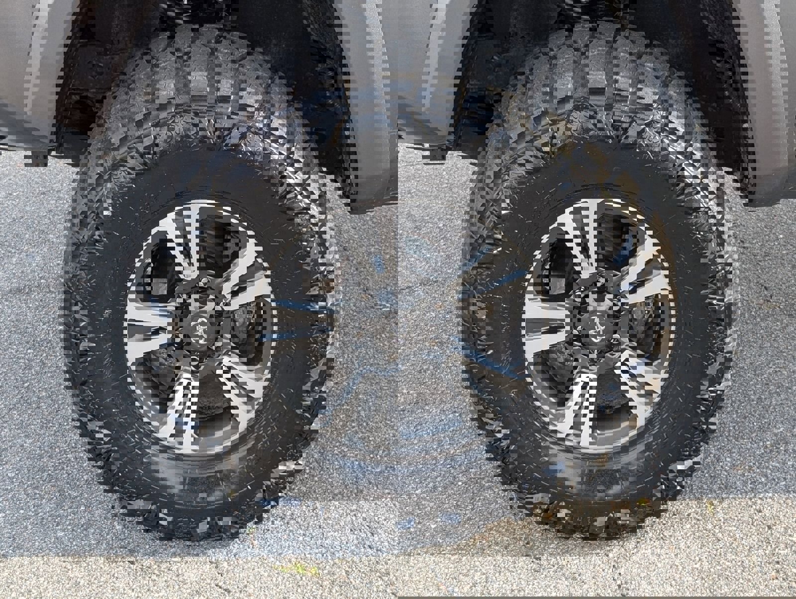 Used 2019 Toyota Tacoma TRD Sport AWD/4WD image 12