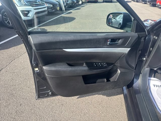Used 2013 Subaru Legacy 2.5i Premium w/ All-Weather Pkg AWD/4WD image 10