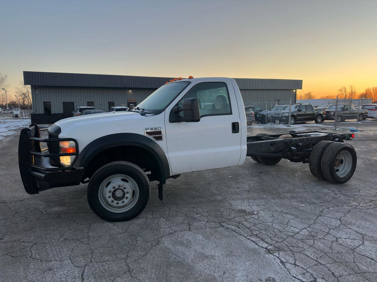 Used 2008 Ford F550 4x4 Regular Cab Super Duty image 4