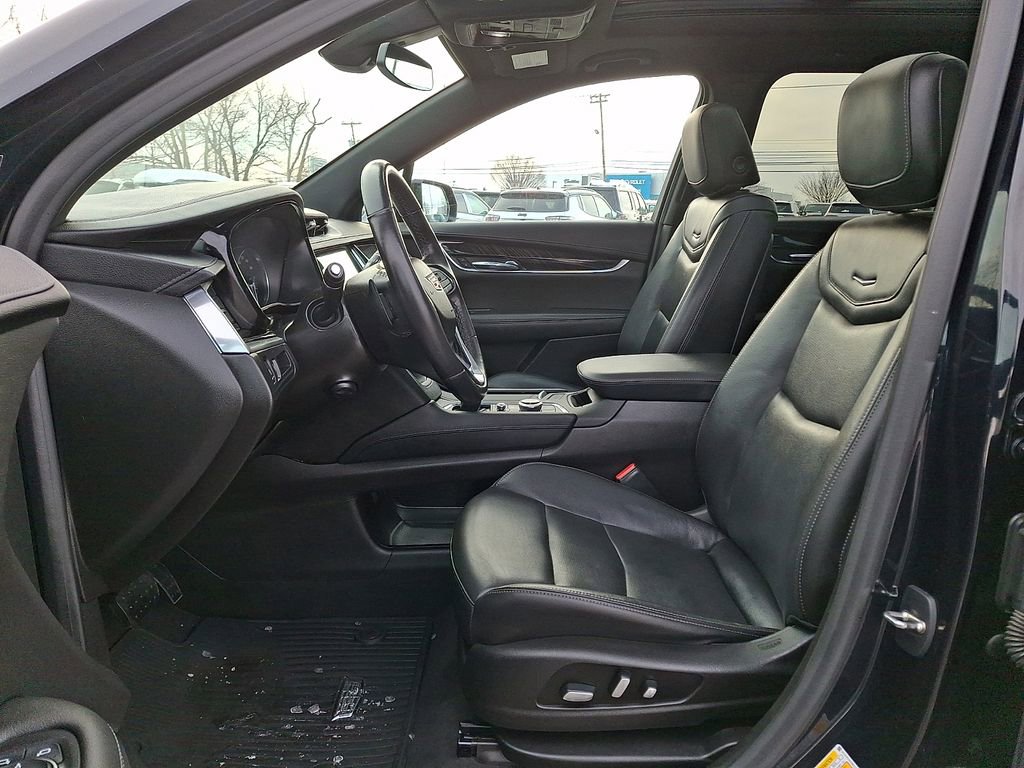 Used 2021 Cadillac XT6 Premium Luxury image 15