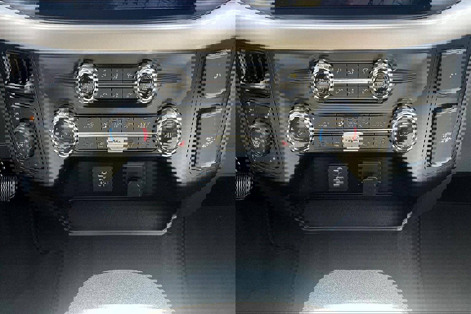 Used 2023 Ford F150 XLT w/ Equipment Group 302A High image 24