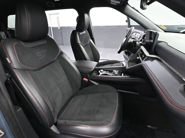 Used 2025 Ford Explorer ST image 54