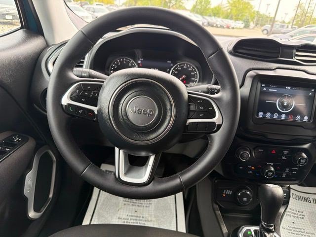 Used 2021 Jeep Renegade Latitude AWD/4WD image 24