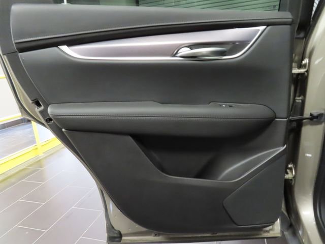 Certified 2022 Cadillac XT5 Luxury FWD image 10