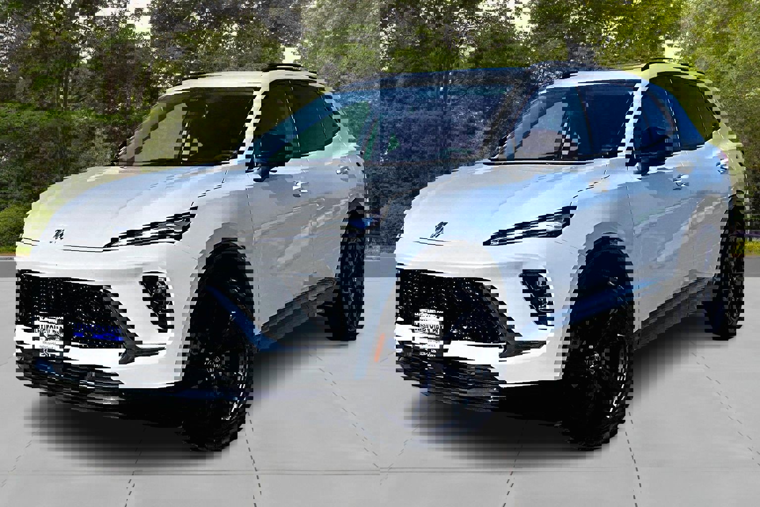 Used 2024 Buick Envision Sport Touring image 3