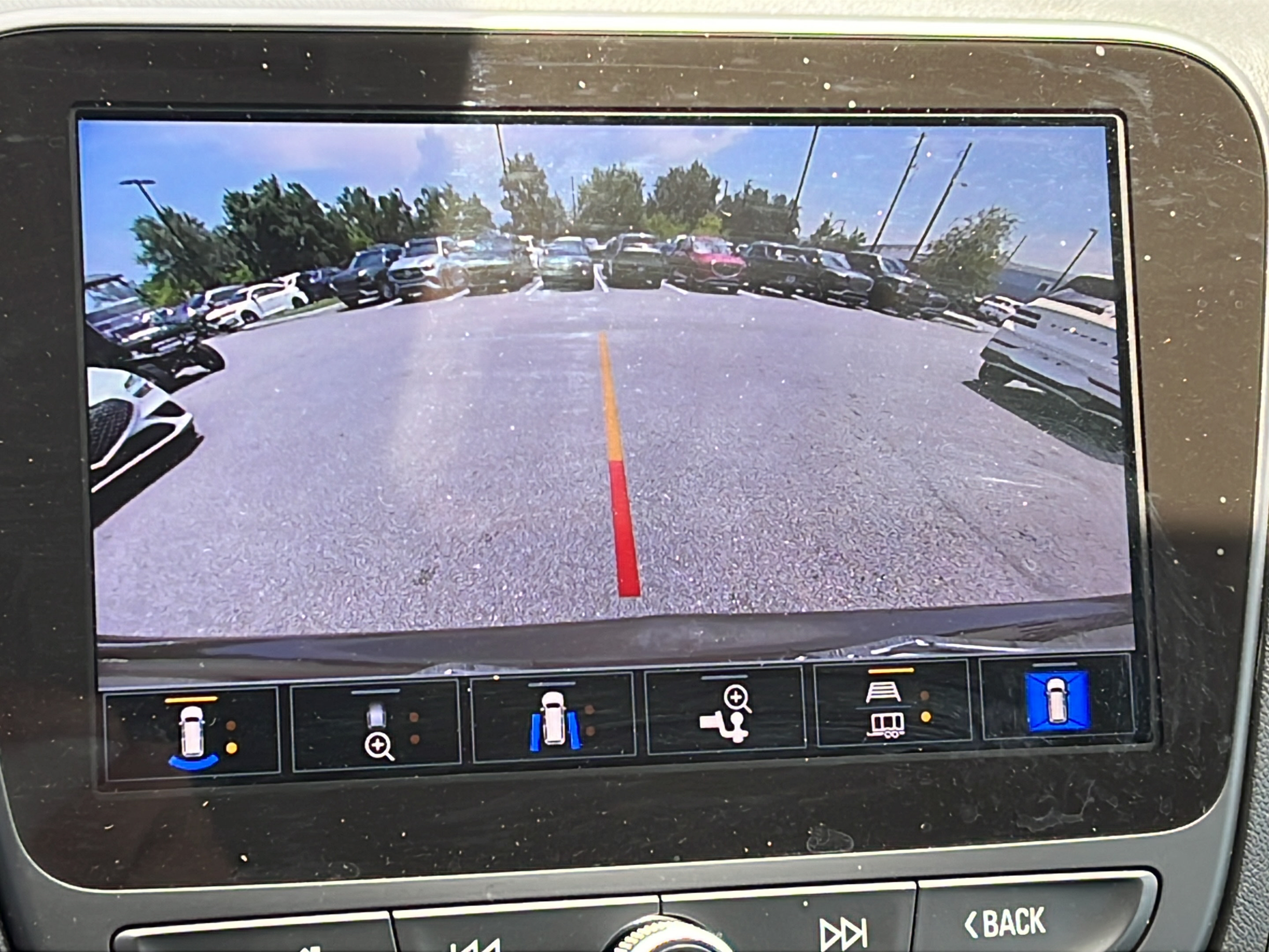 Used 2024 Chevrolet Equinox LT FWD image 16
