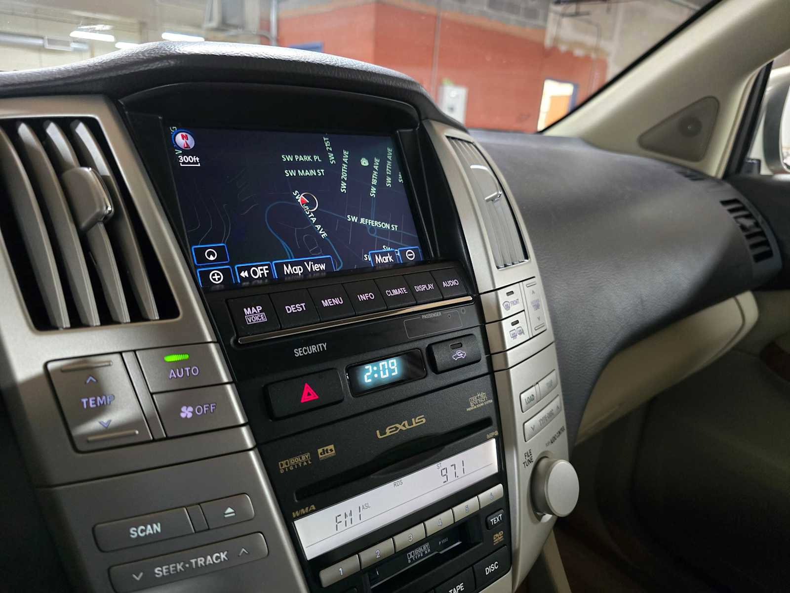 Used 2008 Lexus RX 400h image 28