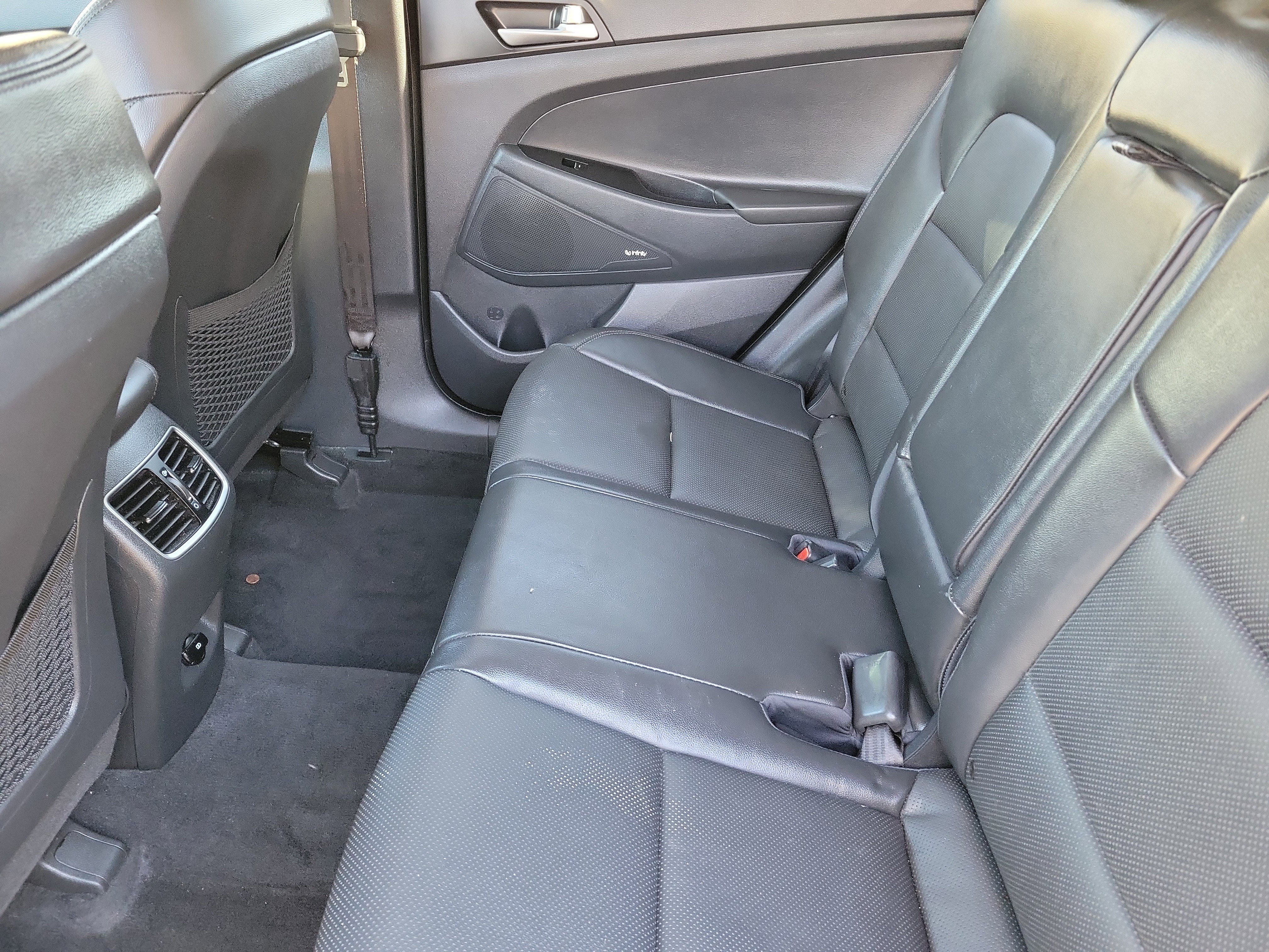 Used 2021 Hyundai Tucson Limited image 6