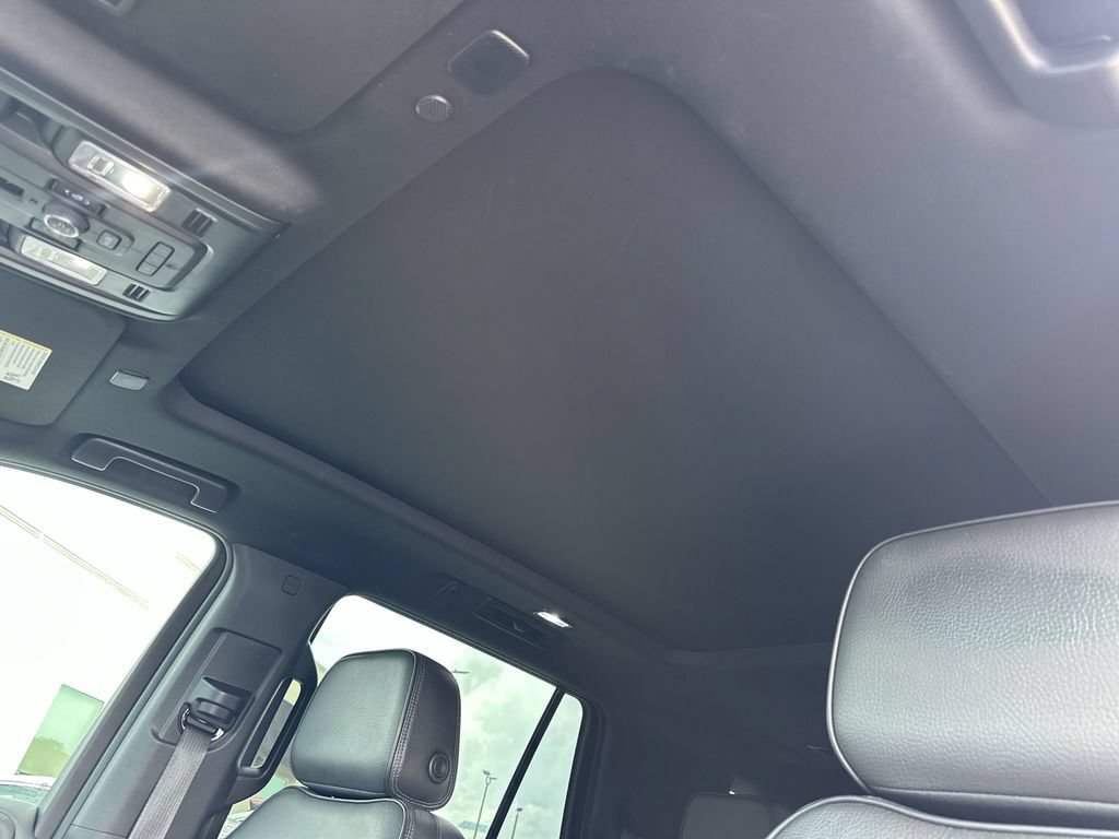 Used 2023 GMC Yukon Denali RWD image 25