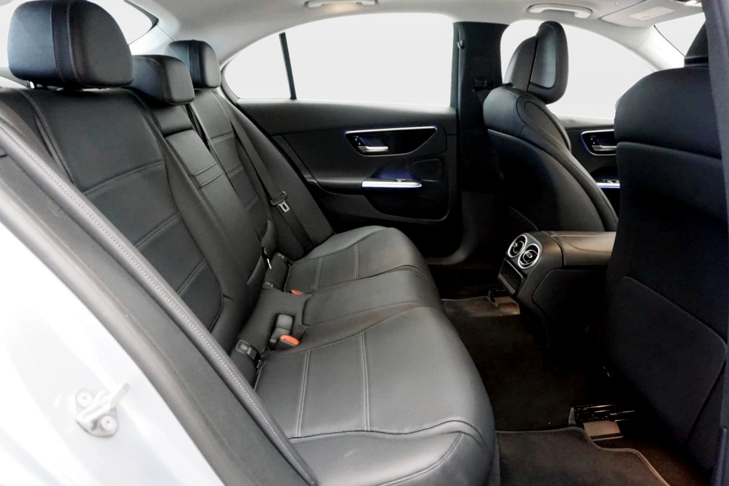 Used 2023 Mercedes-Benz C 300 Sedan image 18