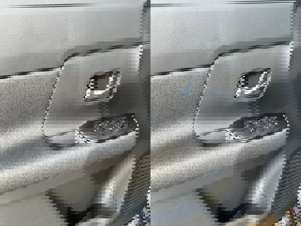 New 2025 Nissan Kicks SV image 21