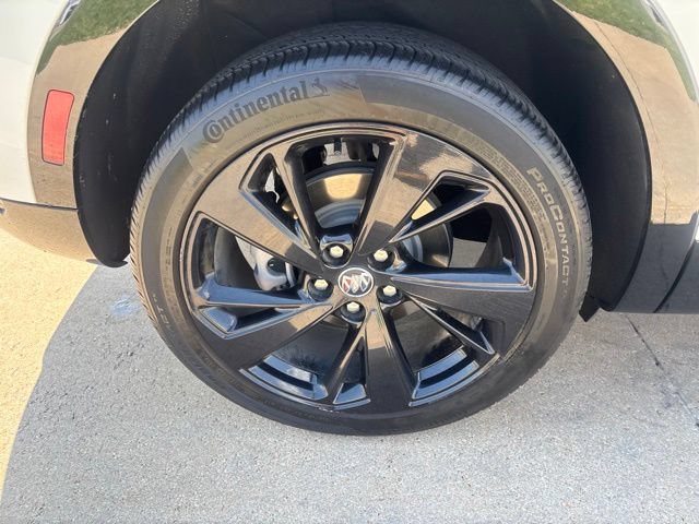 Used 2023 Buick Envision Essence w/ Sport Touring Package FWD image 16