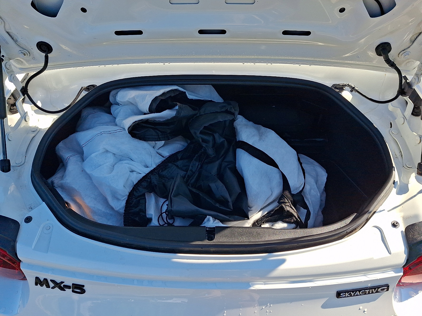 Used 2022 MAZDA MX-5 Miata RF Grand Touring w/ Weather Package RWD image 30
