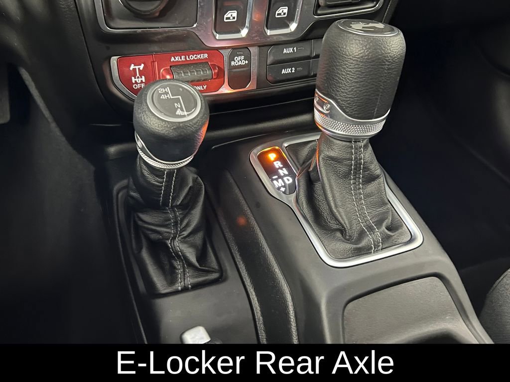 Used 2025 Jeep Wrangler Sport image 19