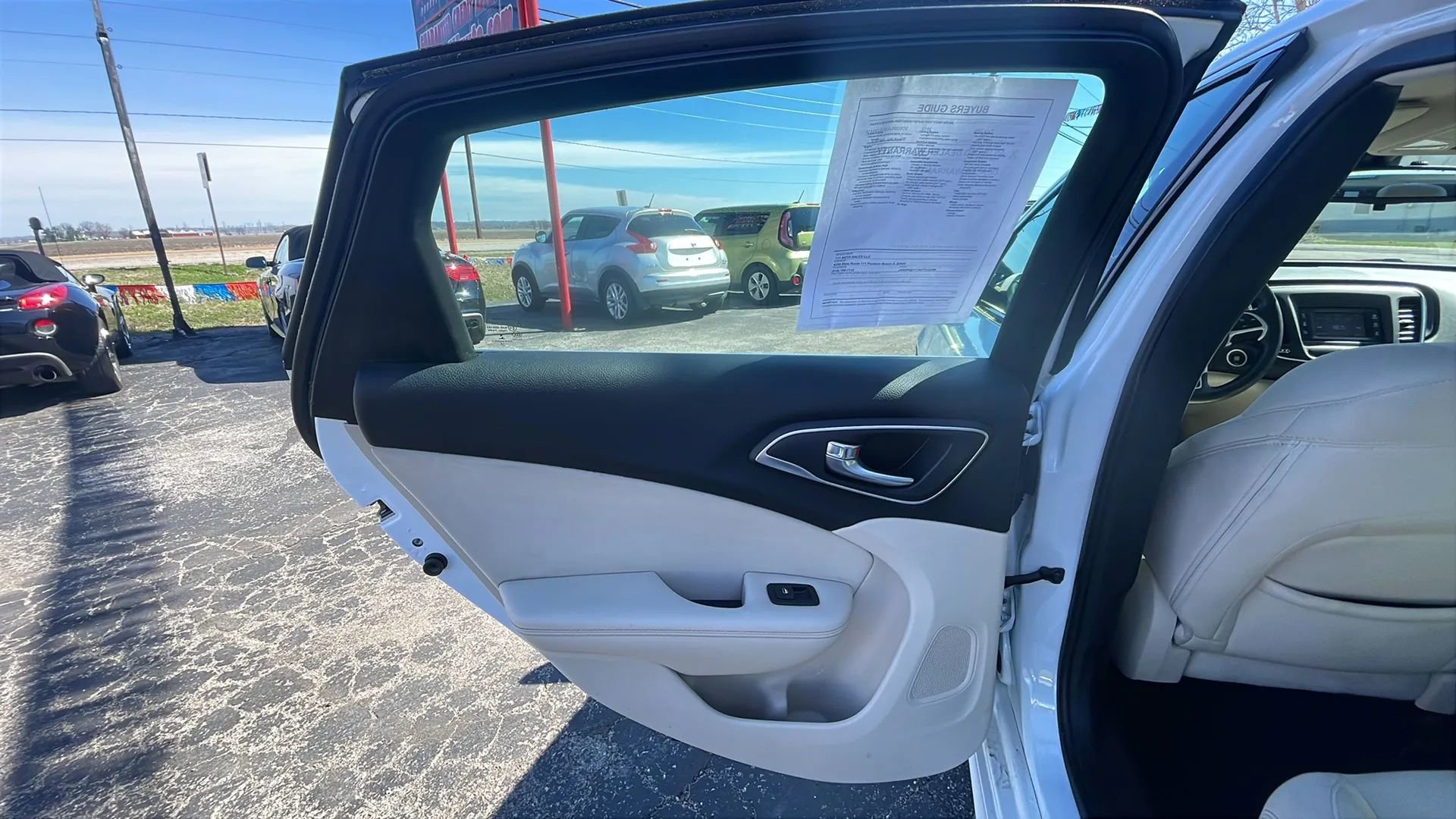 Used 2015 Chrysler 200 Limited w/ Convenience Group FWD image 19