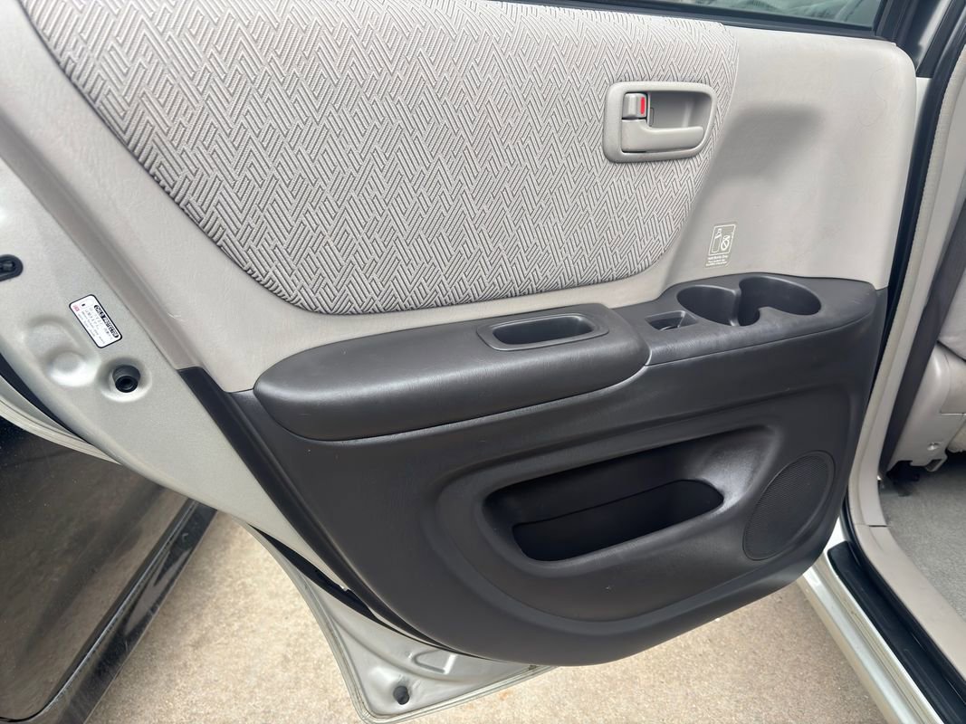 Used 2003 Toyota Highlander Limited image 35